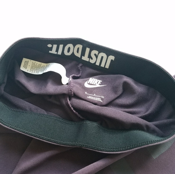 Nike | Just Do It | Leg-A-See Leggings - Picture 2 of 3